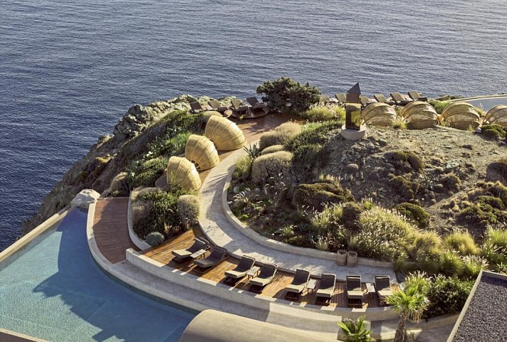 Acro Suites - A Wellbeing Resort