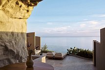 Acro Suites - A Wellbeing Resort - Wohnbeispiel Suite Meerblick Cave Privatpool (Zimmercodierung W1R)