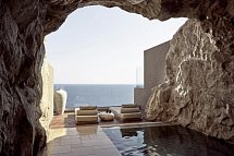Acro Suites - A Wellbeing Resort - Wohnbeispiel Suite Meerblick Cave Privatpool (Zimmercodierung W1R)