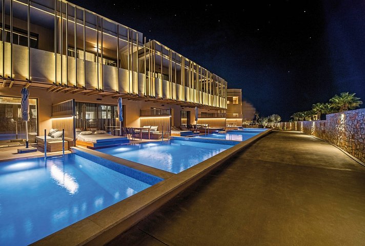 Senseana Sea Side Resort & Spa