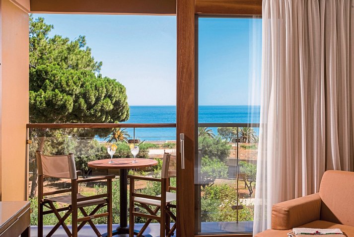 Kernos Beach - Wohnbeispiel Doppelzimmer Superior Meerblick (Zimmercodierung DSM)