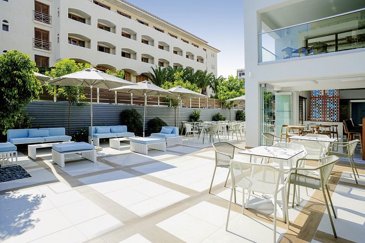 Atrium Ambiance