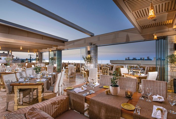 Cactus Royal Spa & Resort