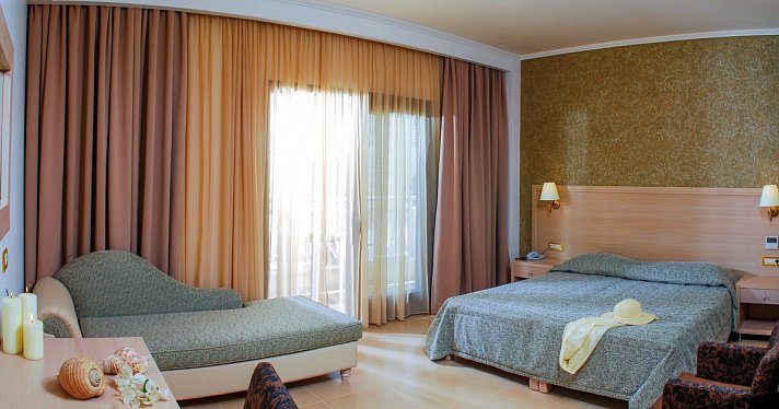 Cactus Royal Spa & Resort