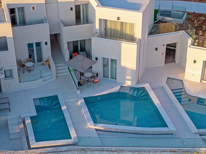 Galaxy Suites Boutique Resort