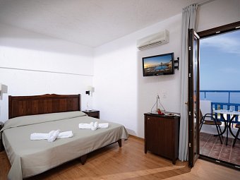 Hersonissos Village - Wohnbeispiel Doppelzimmer Meerblick