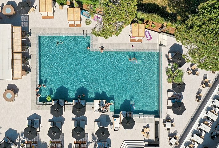 Eliros Mare Beachfront Poem Hotel