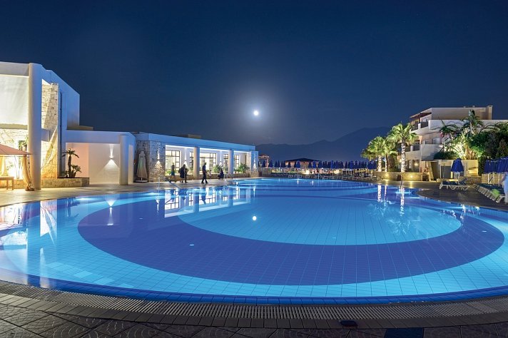 Grand Hotel Holiday Resort