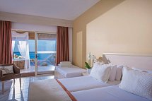 Blue Bay Resort - Wohnbeispiel Doppelzimmer Executive Meerblick Jacuzzi (Zimmercodierung D2M)