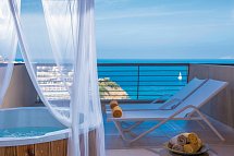 Blue Bay Resort - Wohnbeispiel Doppelzimmer Executive Meerblick Jacuzzi (Zimmercodierung D2M)