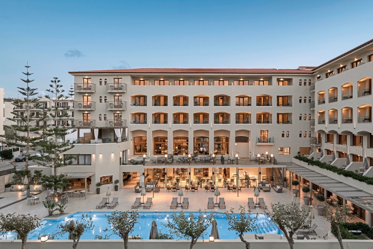 Theartemis Palace