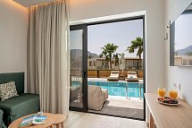 Georgioupolis Suites - Wohnbeispiel Swim Up Gemeinschaftspool (Zimmercodierung JBQ)