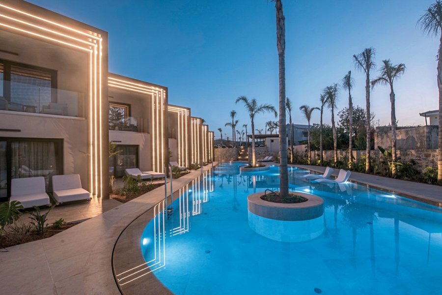 Noble Hotel