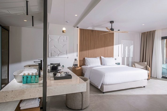 Noble Hotel