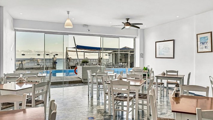 Sunset Beach Hotel