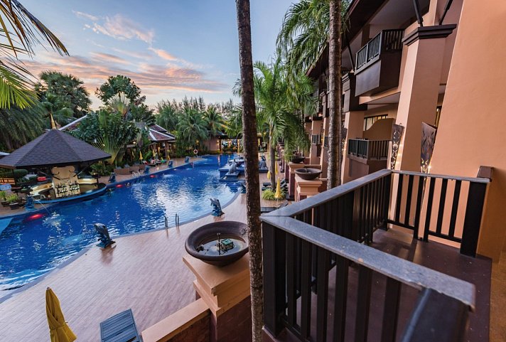 Princess Kamala Beachfront Hotel - Wohnbeispiel Pool View (Zimmercodierung UBP)