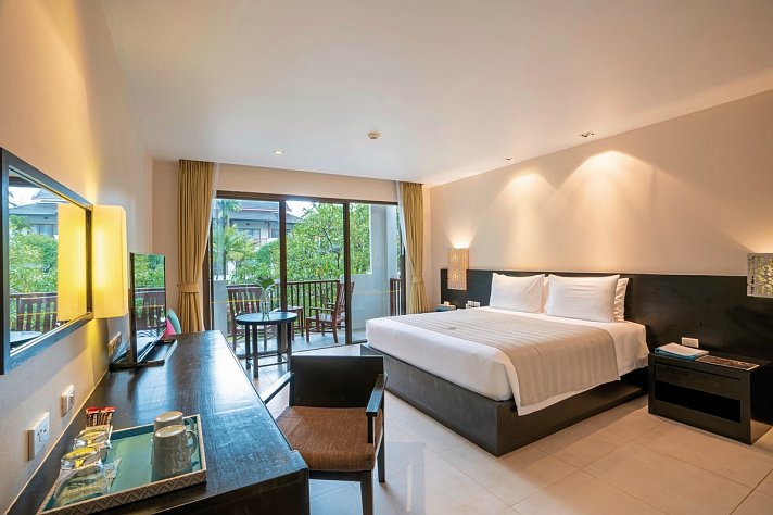 Apsara Beachfront Resort & Villa