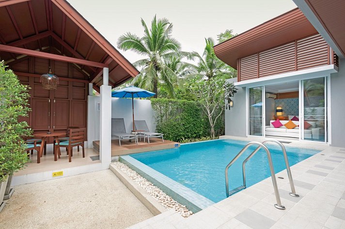 Apsara Beachfront Resort & Villa