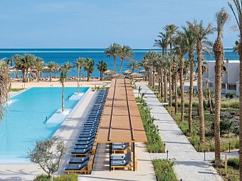 Serry Beach Resort