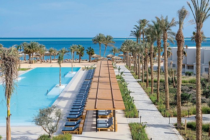 Serry Beach Resort
