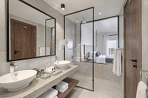 Serry Beach Resort - Bad Penthouse Suite (Zimmercodierung WU1)