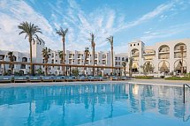 Serry Beach Resort