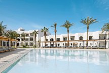 Serry Beach Resort