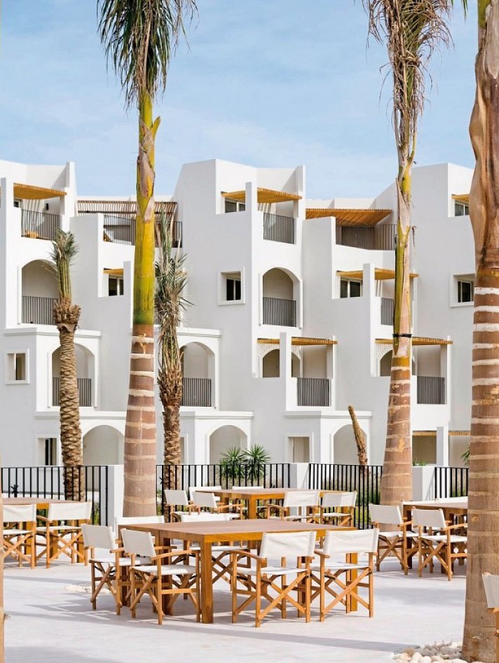 Serry Beach Resort