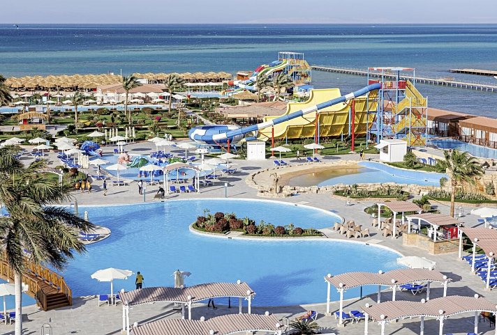 SUNRISE Alora Aqua Park Resort