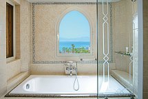 Kempinski Soma Bay - Beispiel Bad Deluxe Suite (Zimmercodierung WD1)