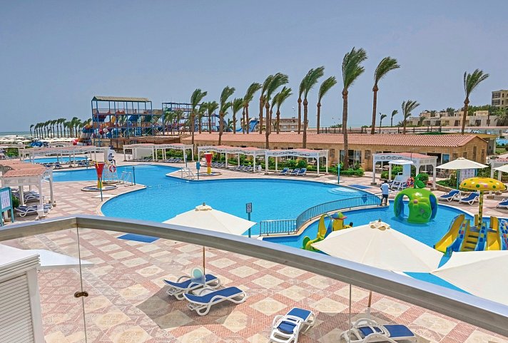 SUNRISE Serano Aqua Park Resort