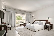 Sindbad Club - Wohnbeispiel Doppelzimmer Premium Poolblick (Zimmercodierungen DMP, DM1 & DC2)