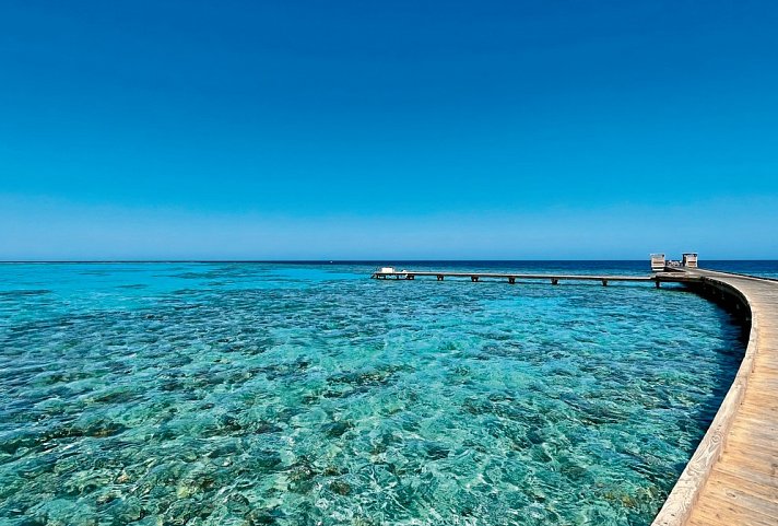 The Breakers Diving & Surfing Lodge