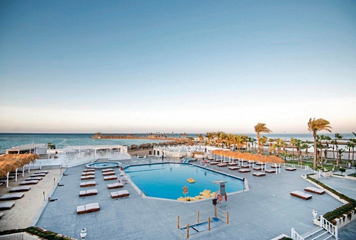 Meraki Resort