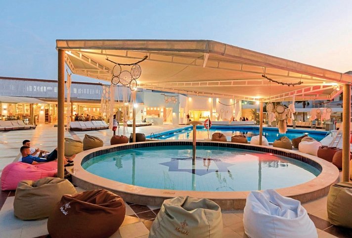 Meraki Resort