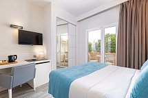 Invisa Es Pla - Wohnbeispiel Doppelzimmer Premium Superior Poolblick (Zimmercodierung DMP)