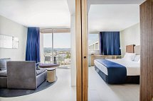 Ocean Drive Talamanca - Wohnbeispiel Juniorsuite seitl. Meerblick (mit separatem Schlafzimmer) (Zimmercodierung WBN)