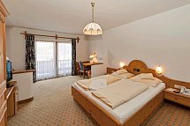 Hotel Sonne - Wohnbeispiel Familienzimmer Standard (Zimmercodierung FG1)