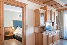 DAS Kaltschmid - Familotel Tirol - Wohnbeispiel Suite Familie (Zimmercodierung WI1)