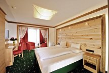 DAS Kaltschmid - Familotel Tirol - Wohnbeispiel Doppelzimmer Deluxe (Zimmercodierung DD1)