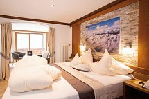 Beauty & Wellness Hotel Tirolerhof - Wohnbeispiel Juniorsuite Tirolerhof (Zimmercodierung JG1)