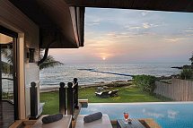 Rawi Warin Resort & Spa - Wohnbeispiel Beachfront Pool Villa (Zimmercodierung VBO)