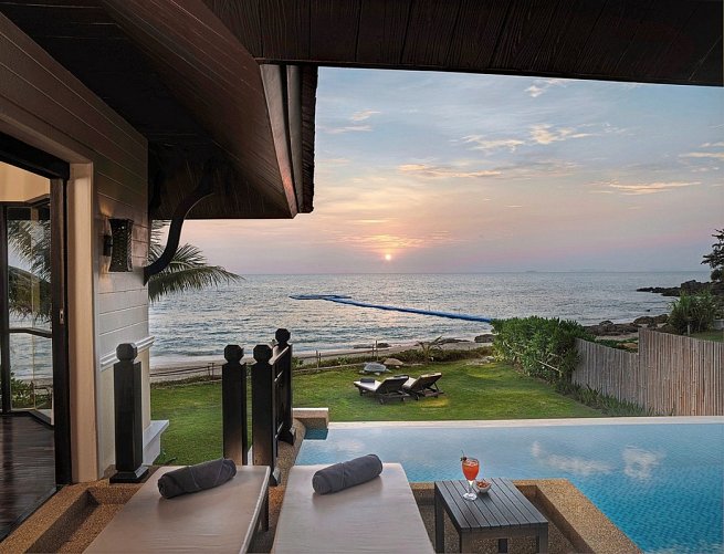 Rawi Warin Resort & Spa - Wohnbeispiel Beachfront Pool Villa (Zimmercodierung VBO)