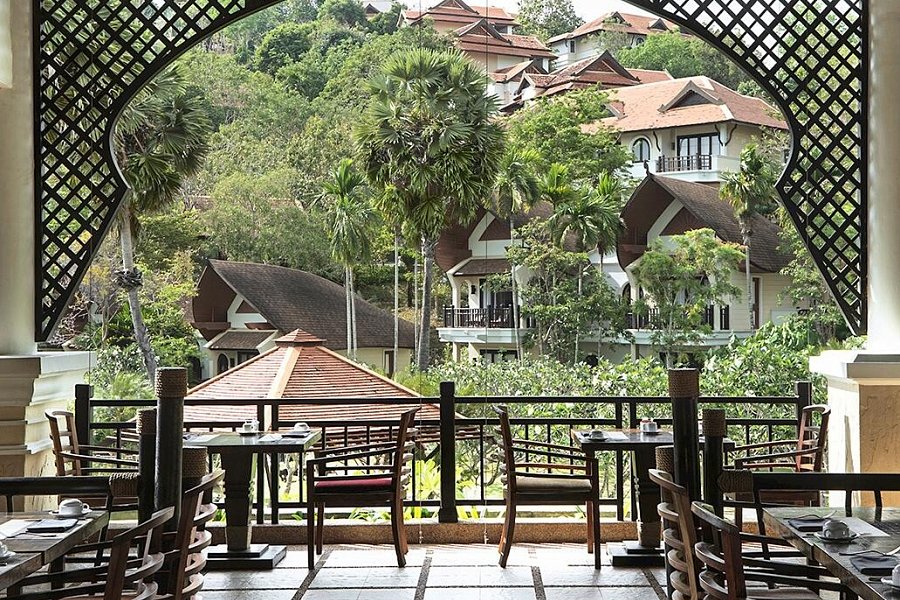 Rawi Warin Resort & Spa