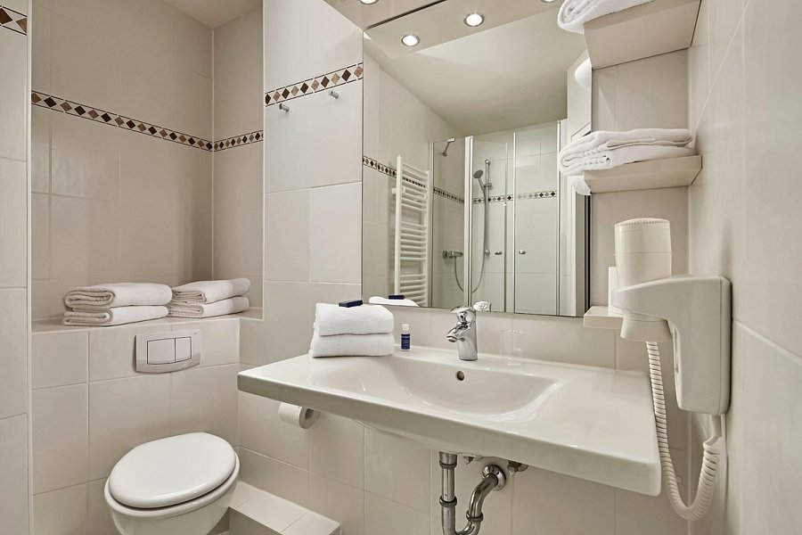 Ferien- und Freizeitpark Weissenhäuser Strand - Beispiel Bad 2 Raum Appartement am Park 40 qm (Zimmercodierungen AB2 & ABC)