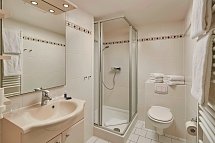 Ferien- und Freizeitpark Weissenhäuser Strand - Beispiel Bad Gartenappartement 80 qm (Zimmercodierung PBG)
