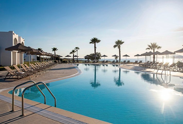 Aeolos Beach Hotel