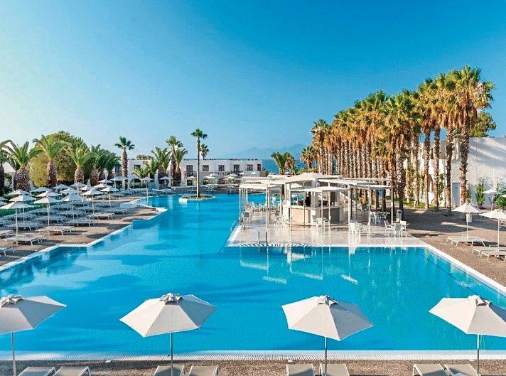 Porto Bello Beach Hotel & Aqua Park