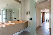 Astir Odysseus Resort & Spa - Wohnbeispiel Maisonette Meerseite Gemeinschafts-Pool (Zimmercodierung MBQ)