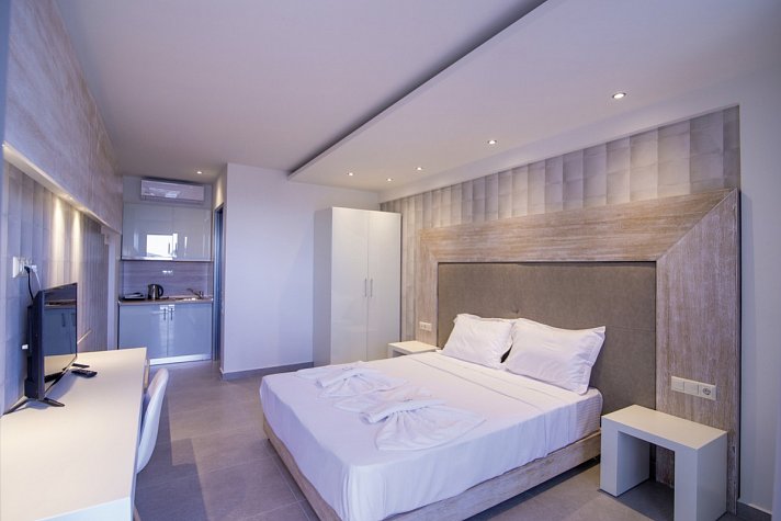 Aegean Infinity Deluxe